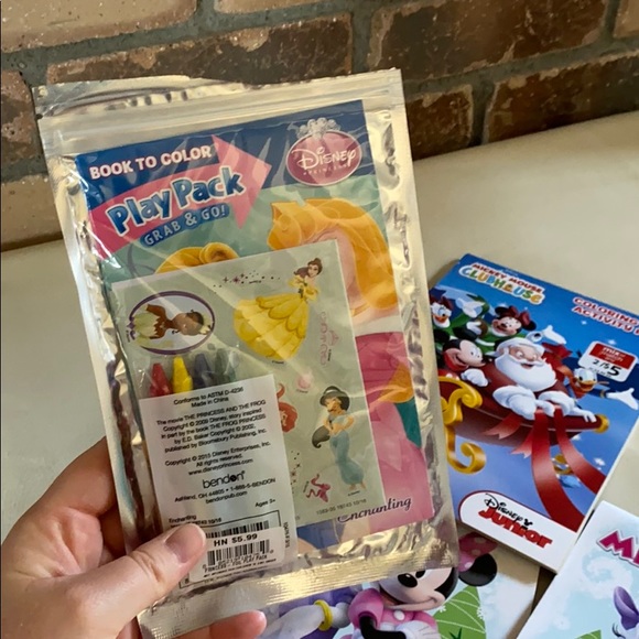Set of four Disney Coloring Play Packs - Picture 3 of 3